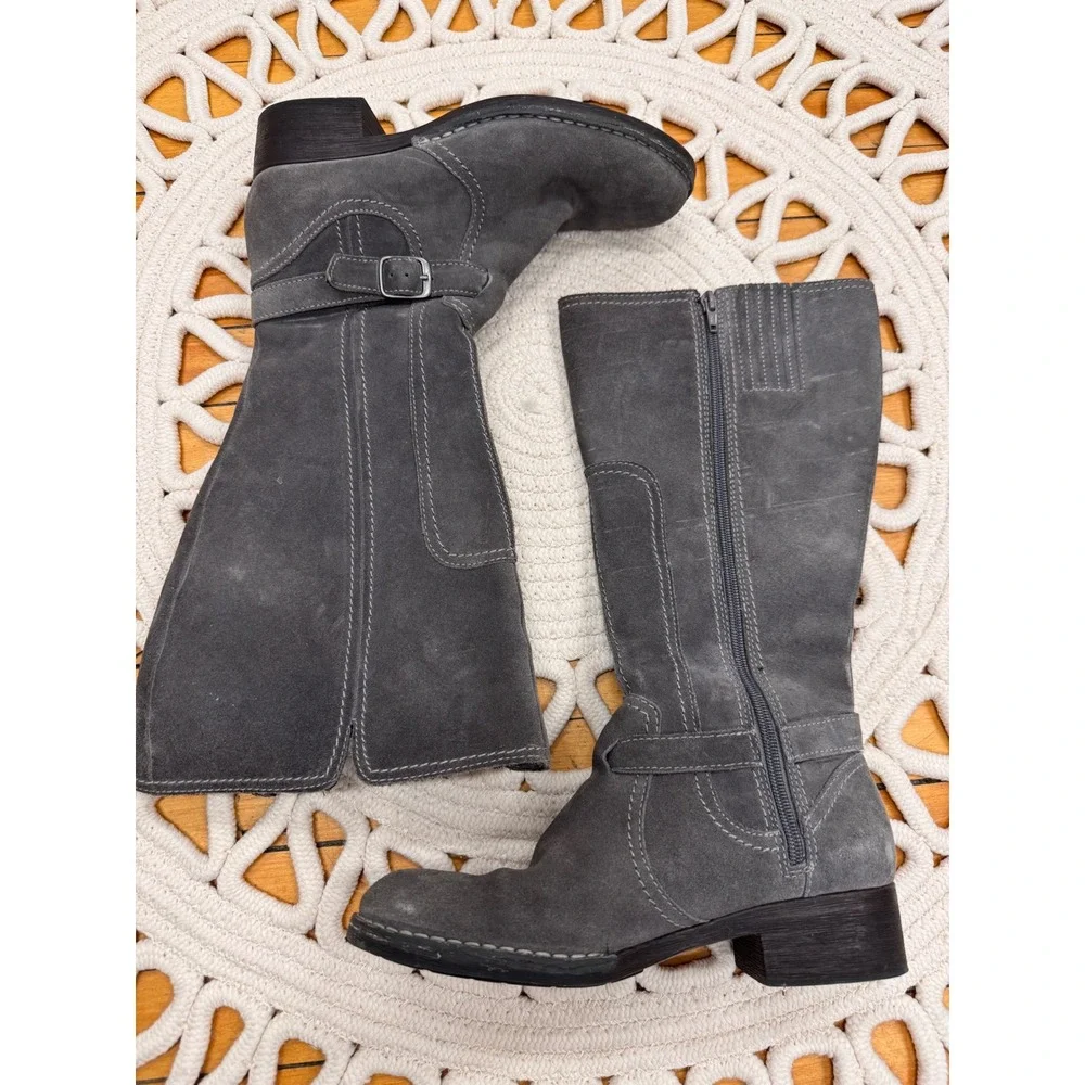 Clark's Gray Suede Knee High Boots Women's Size 7.5 M Side Zip Buckle‎ Detail